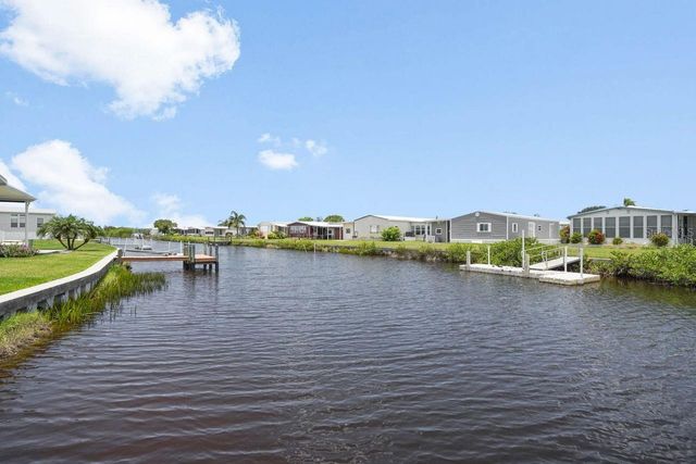 654 BLACKBURN BOULEVARD, North Port, FL 34287