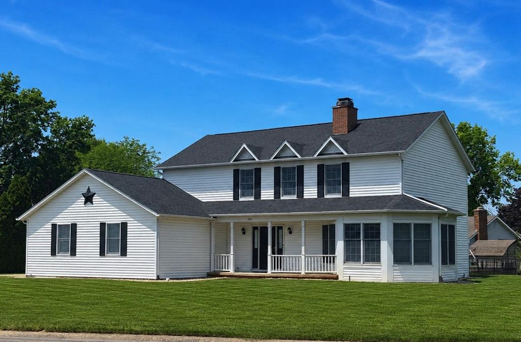 11553 Strohm Drive, Mishawaka, IN 46545