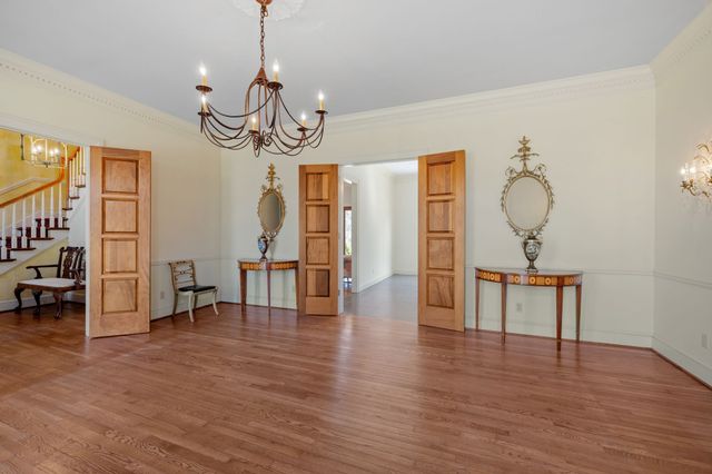 1099 E Gaines St, Lawrenceburg, TN 38464