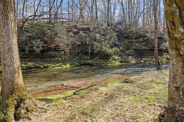 1099 E Gaines St, Lawrenceburg, TN 38464