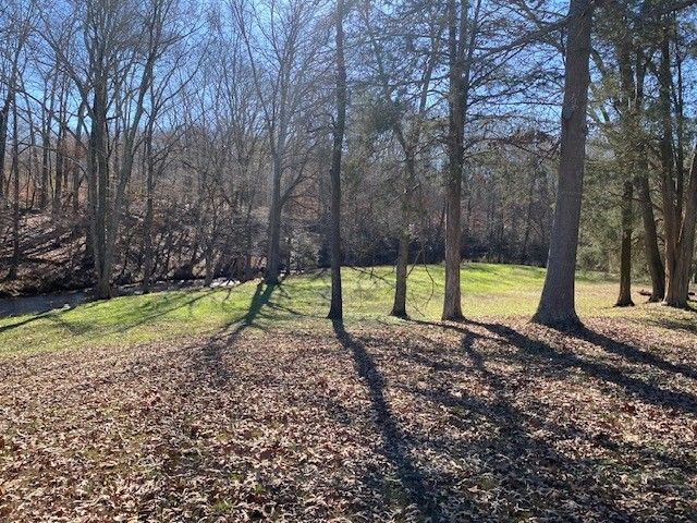1099 E Gaines St, Lawrenceburg, TN 38464