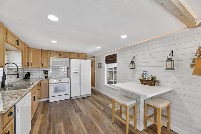 37036 8TH AVENUE, Zephyrhills, FL 33542