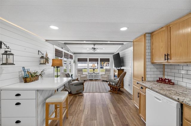 37036 8TH AVENUE, Zephyrhills, FL 33542