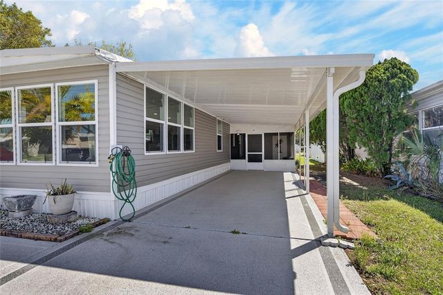 37036 8TH AVENUE, Zephyrhills, FL 33542