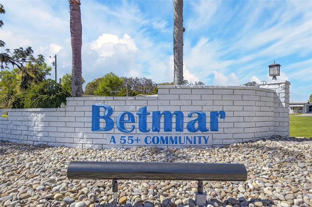 37036 8TH AVENUE, Zephyrhills, FL 33542