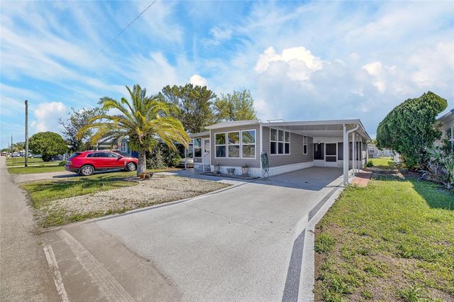 37036 8TH AVENUE, Zephyrhills, FL 33542