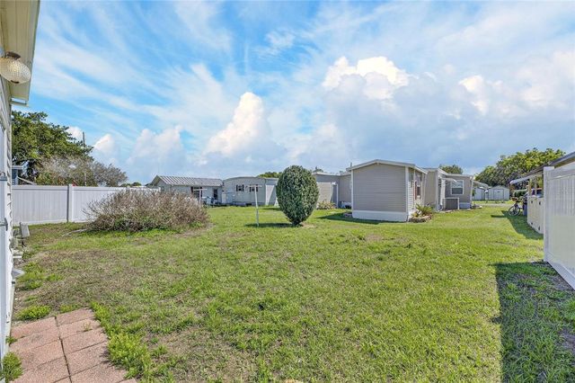 37036 8TH AVENUE, Zephyrhills, FL 33542