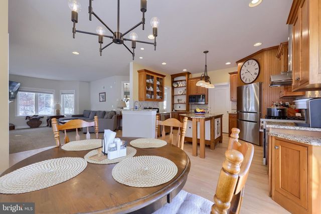 224 SETTLERS BND, Lancaster, PA 17601