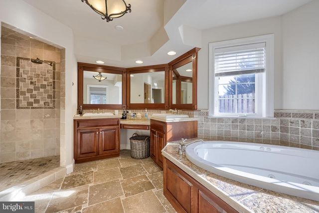 224 SETTLERS BND, Lancaster, PA 17601