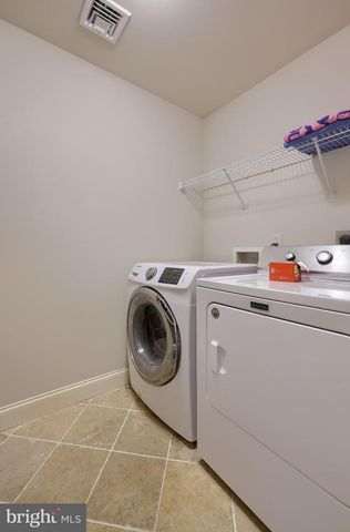 224 SETTLERS BND, Lancaster, PA 17601