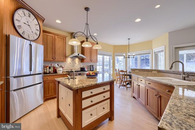 224 SETTLERS BND, Lancaster, PA 17601