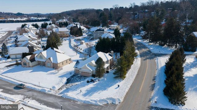 224 SETTLERS BND, Lancaster, PA 17601