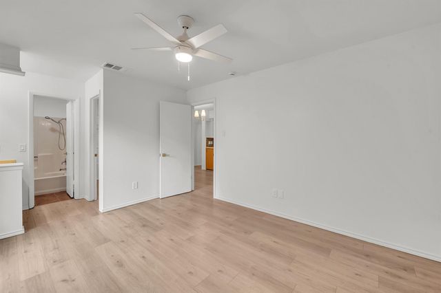 10616 Mellow MDWS 17A, Austin, TX 78750