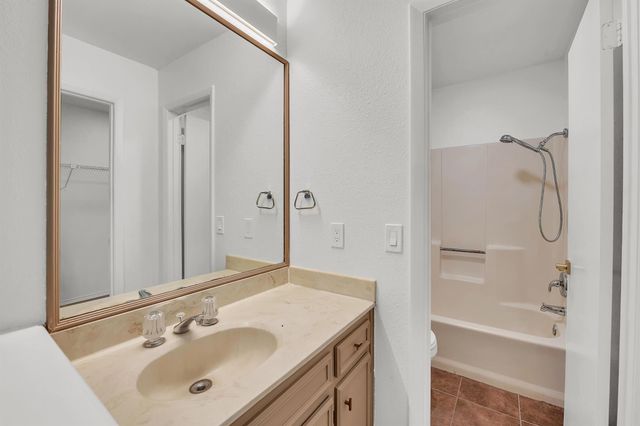10616 Mellow MDWS 17A, Austin, TX 78750