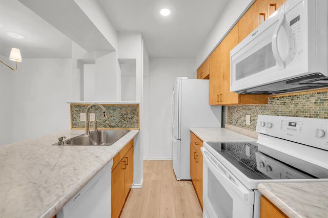 10616 Mellow MDWS 17A, Austin, TX 78750
