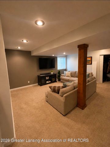 333 W Bailey Circle, Mason, MI 48854