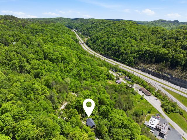 240 Robbie Ridge Road, Stanton, KY 40380