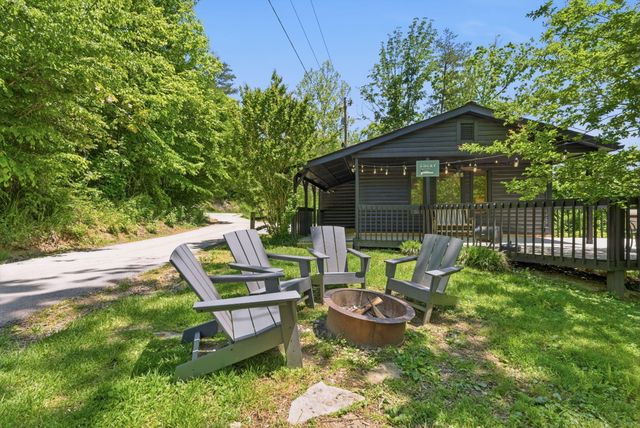 240 Robbie Ridge Road, Stanton, KY 40380