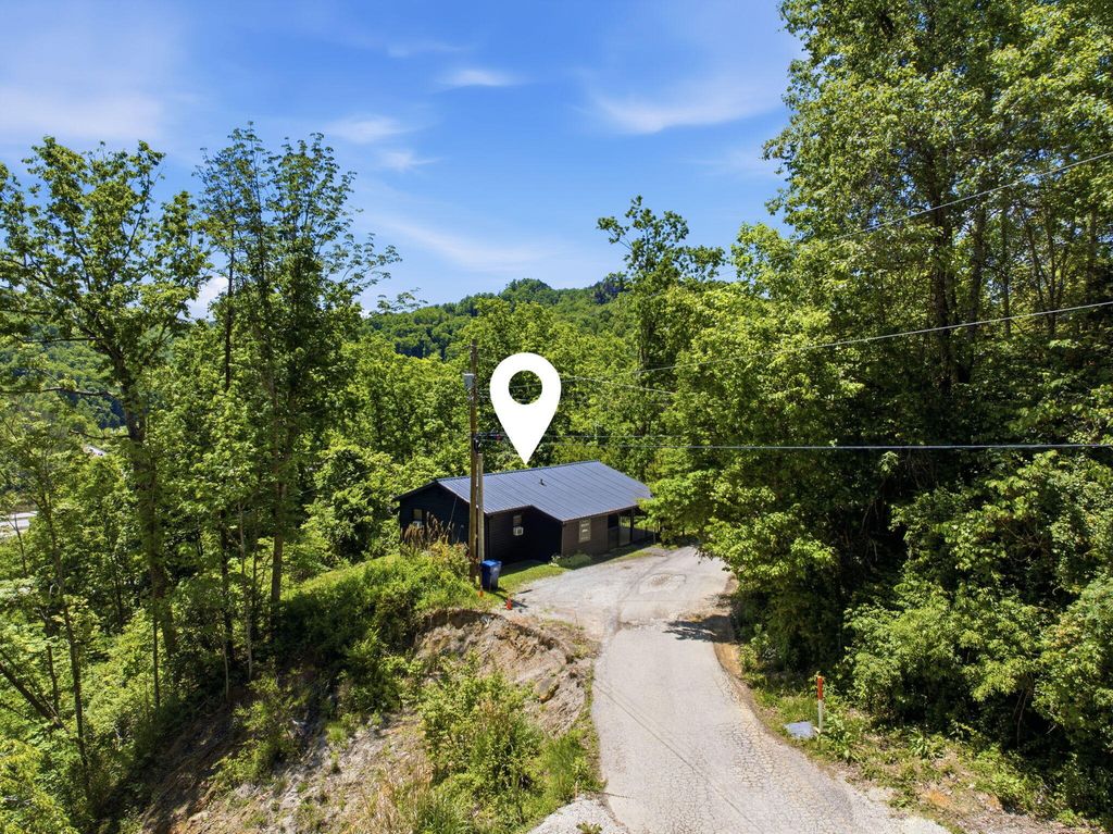 240 Robbie Ridge Road, Stanton, KY 40380