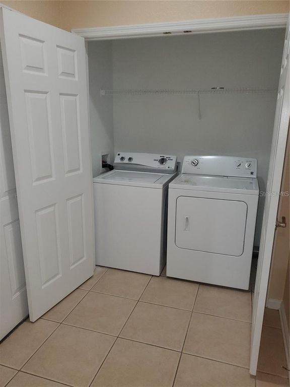 Image 11 of property listing at 6240 CONTESSA DRIVE 102, Orlando, FL 32829