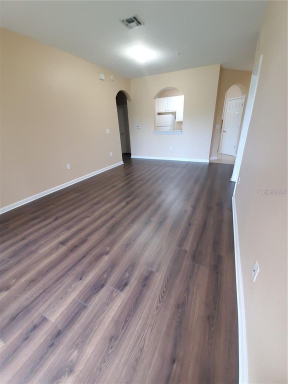 Image 9 of property listing at 6240 CONTESSA DRIVE 102, Orlando, FL 32829