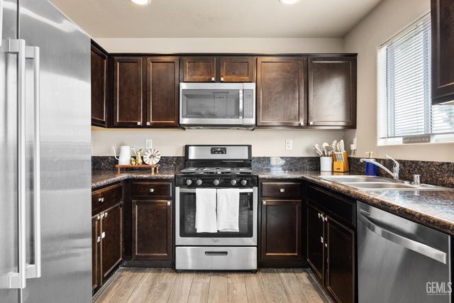 6301 Estavez Street, Bakersfield, CA 93307