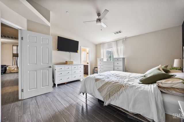 6301 Estavez Street, Bakersfield, CA 93307