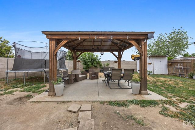 6301 Estavez Street, Bakersfield, CA 93307