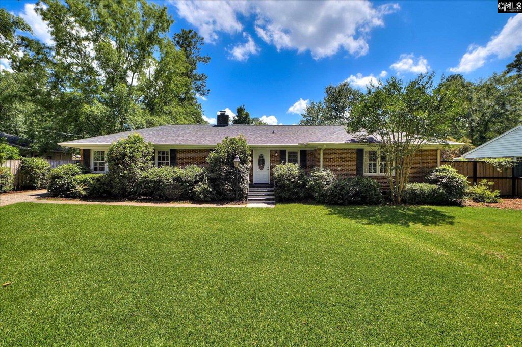 215 Barnard Avenue SE, Aiken, SC 29801