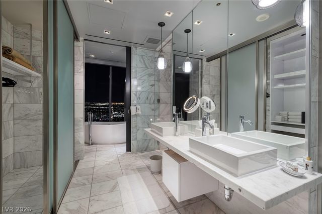 4381 West Flamingo Road 55302, Las Vegas, NV 89103