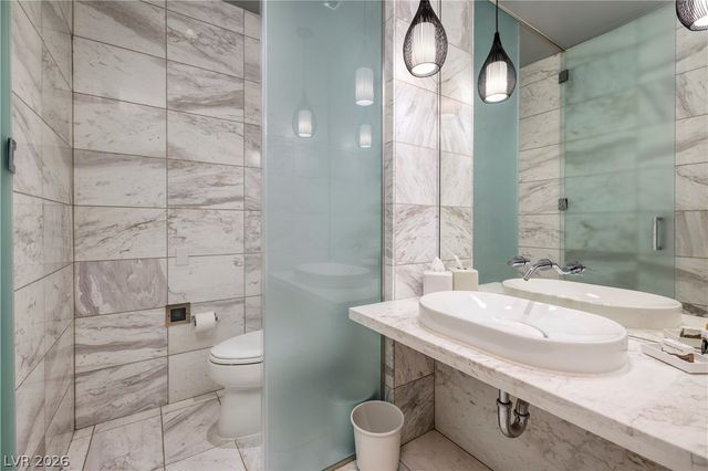 4381 West Flamingo Road 55302, Las Vegas, NV 89103