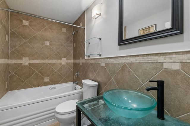 1662 Village Trail E 3, Maplewood, MN 55109