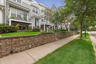 1662 Village Trail E 3, Maplewood, MN 55109