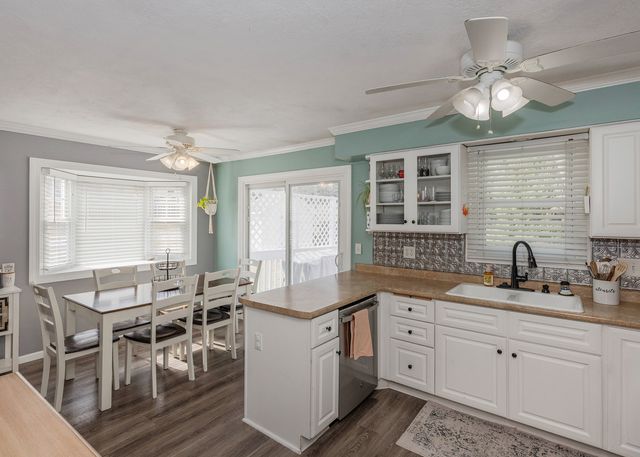 3890 Tanglefoot Court, Bettendorf, IA 52722