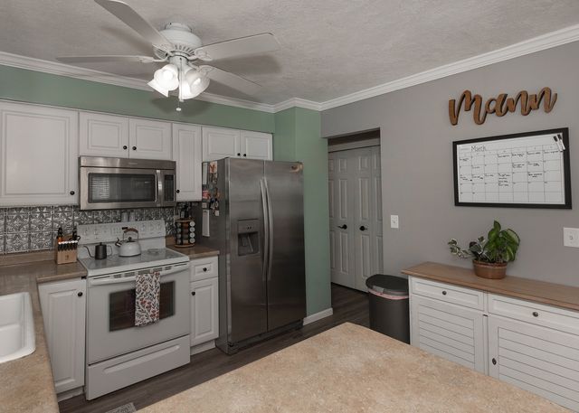 3890 Tanglefoot Court, Bettendorf, IA 52722