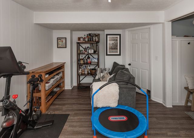 3890 Tanglefoot Court, Bettendorf, IA 52722