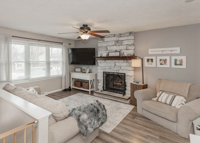 3890 Tanglefoot Court, Bettendorf, IA 52722