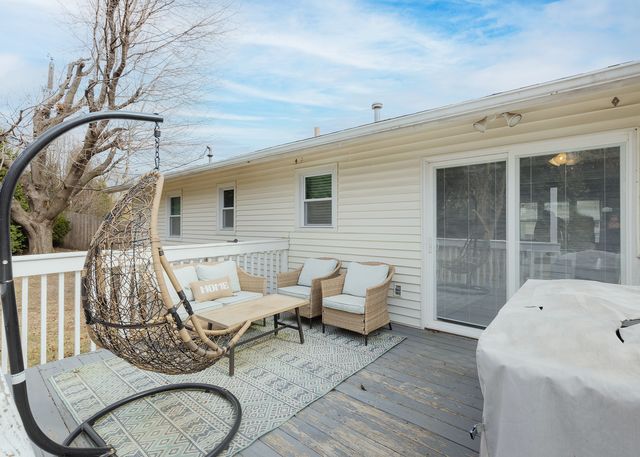 3890 Tanglefoot Court, Bettendorf, IA 52722