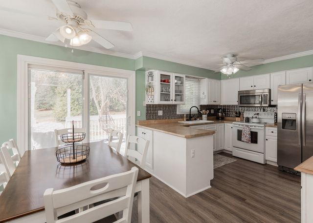 3890 Tanglefoot Court, Bettendorf, IA 52722