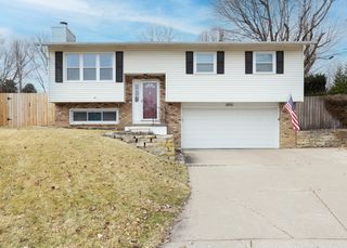 3890 Tanglefoot Court, Bettendorf, IA 52722