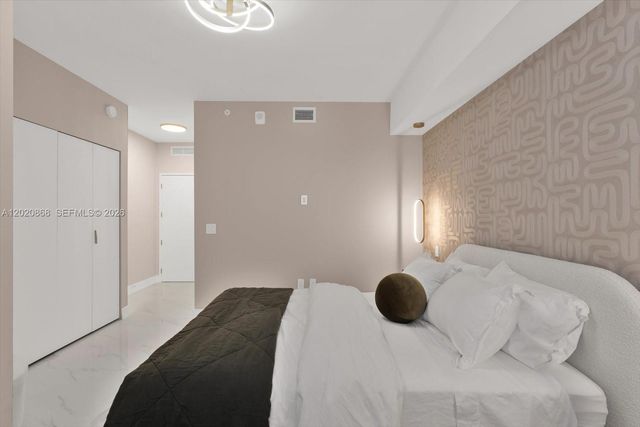 700 NE 24th St 1602, Miami, FL 33137