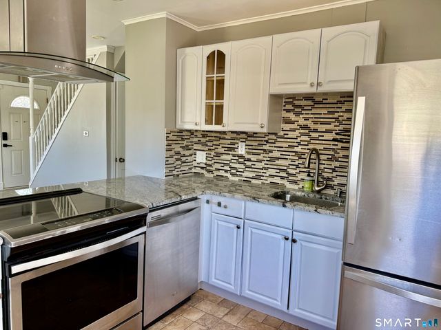 41 Albin Road, Stamford, CT 06902