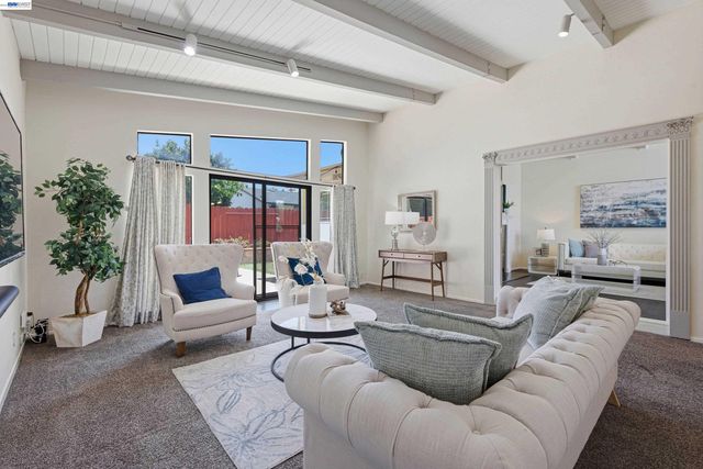 97 Gresel St, Hayward, CA 94544