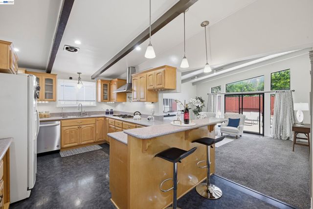 97 Gresel St, Hayward, CA 94544