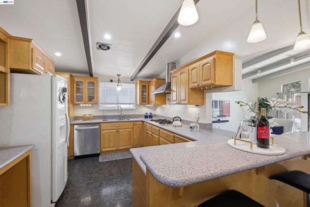 97 Gresel St, Hayward, CA 94544