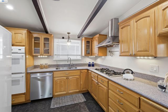 97 Gresel St, Hayward, CA 94544