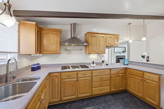 97 Gresel St, Hayward, CA 94544