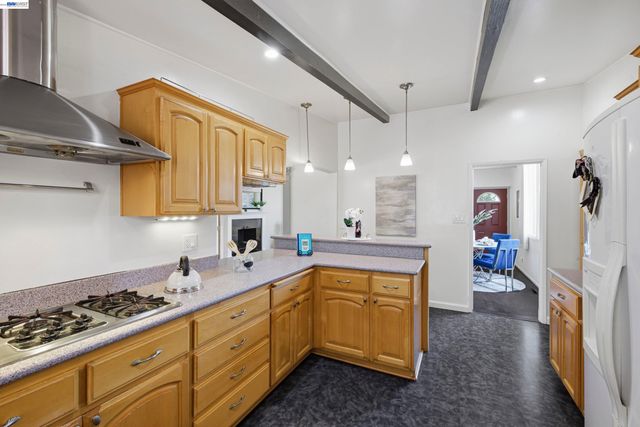 97 Gresel St, Hayward, CA 94544