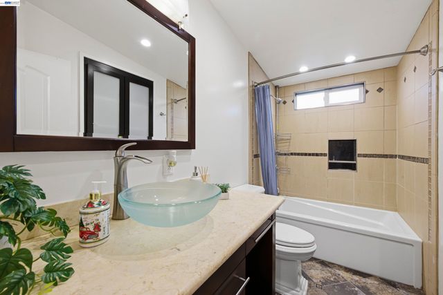 97 Gresel St, Hayward, CA 94544