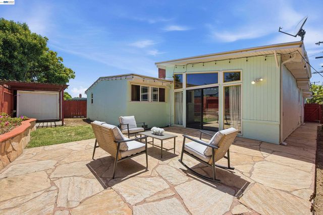97 Gresel St, Hayward, CA 94544